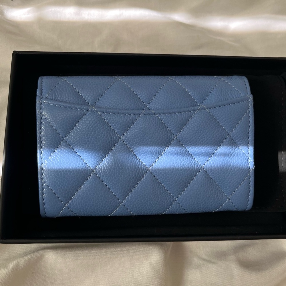 Chanel Classic Card Flap Wallet in Blue Caviar - Picture 2 of 7